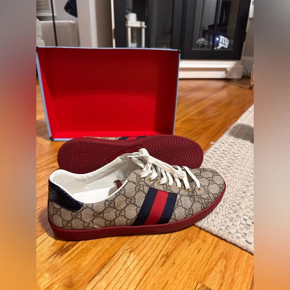 Men's Monogram Low Top Leather Trim Gucci Sneakers - Picture 3 of 5